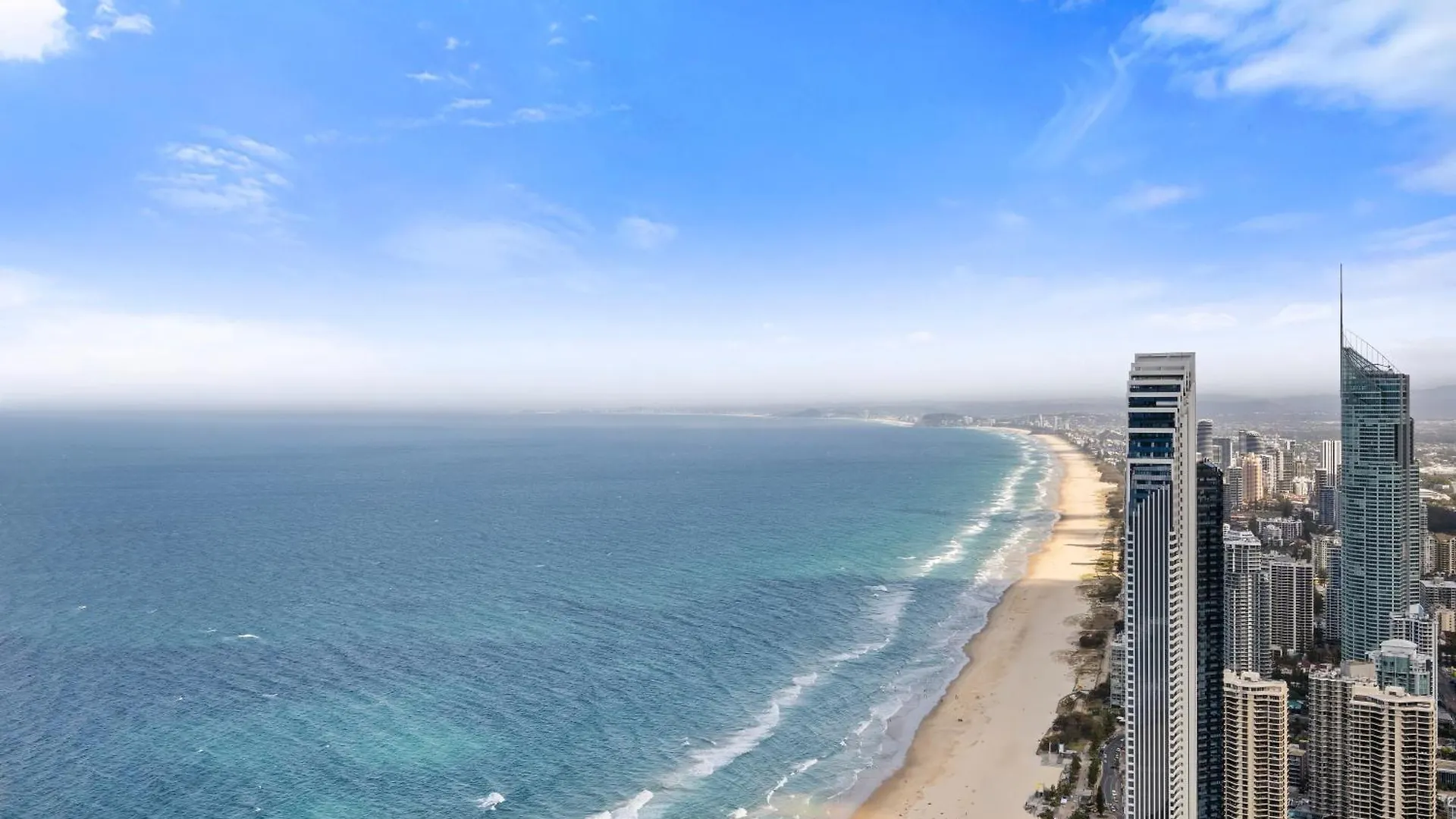 Gorgeous Oceanview 2B2B Beachfront Apartment In Surfers Gold Coast